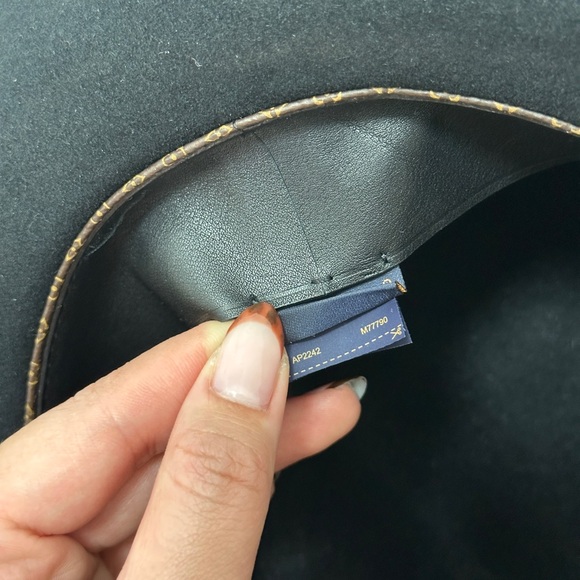 Louis Vuitton Everfelt Fedora Hats - Picture 6 of 11